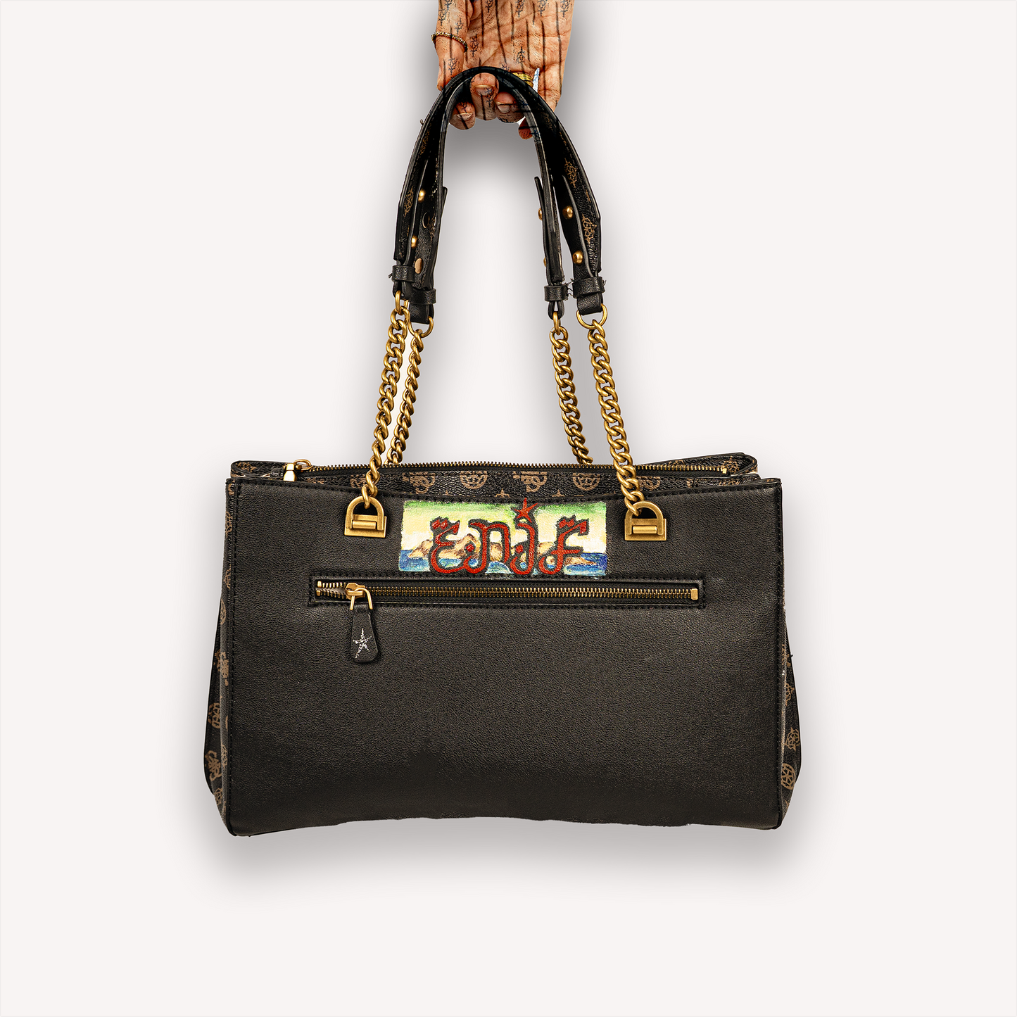 The persistence of Enif